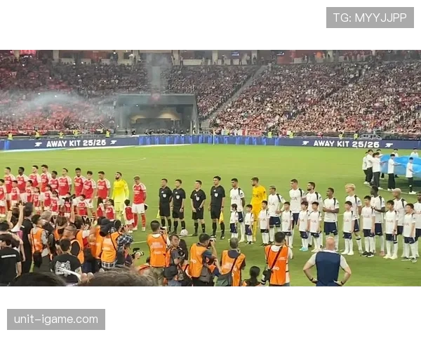 热刺新球场首秀引爆球迷热情，主场氛围热烈助球队状态回暖