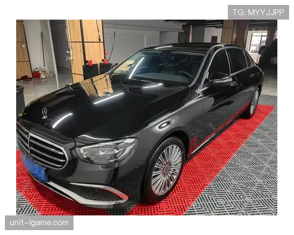 蔡赟一出现就是豪表豪车的既视感，把我记忆里练到凌晨的模样按下暂停了